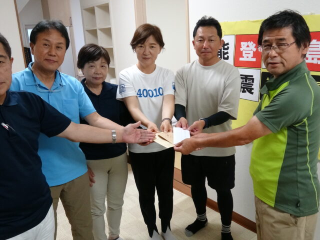 能登に救援募金届ける